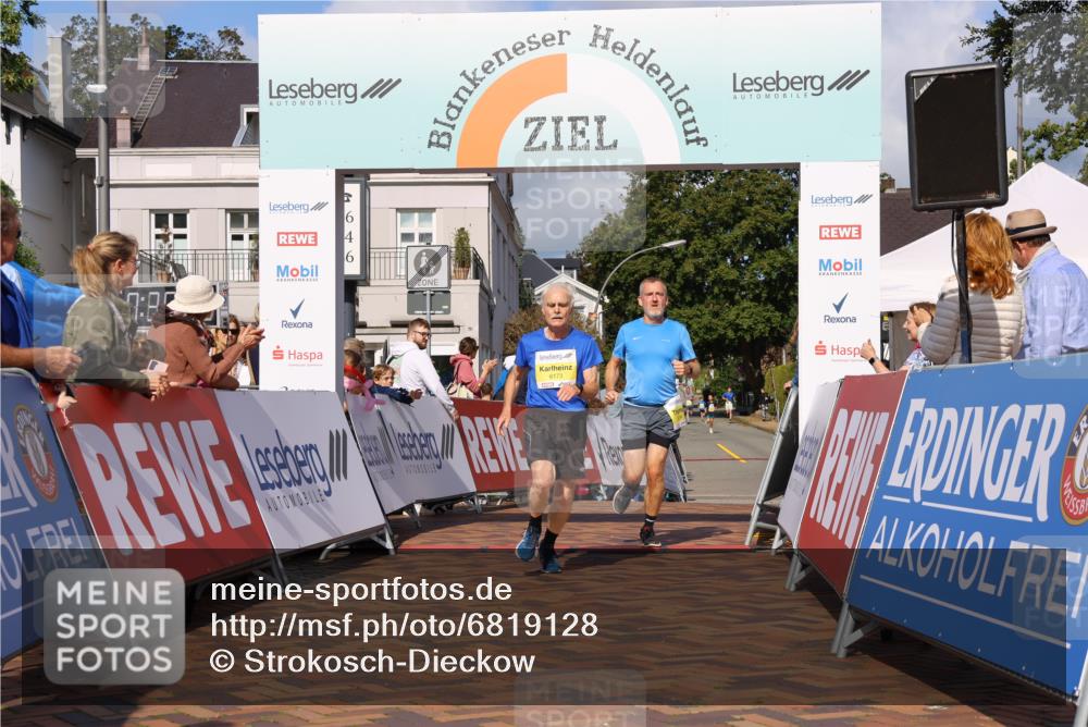 25.08.2024 - 20. Blankeneser Heldenlauf Strokosch-Dieckow http://msf.ph/oto/6819128 25.08.2024 10:20:46 Ziel 6173, 6207, 6293, 6294, 6513 meine-sportfotos.de