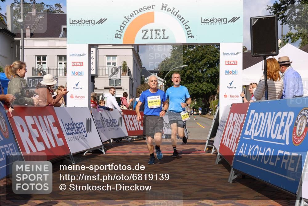 25.08.2024 - 20. Blankeneser Heldenlauf Strokosch-Dieckow http://msf.ph/oto/6819139 25.08.2024 10:20:46 Ziel 6173, 6207, 6293, 6294, 6513 meine-sportfotos.de