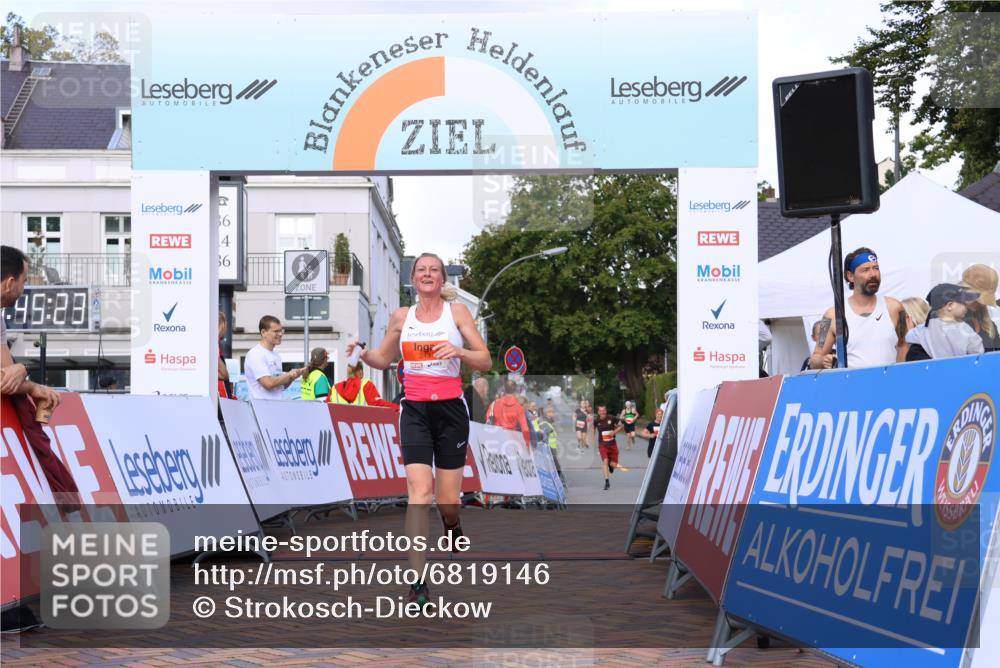25.08.2024 - 20. Blankeneser Heldenlauf Strokosch-Dieckow http://msf.ph/oto/6819146 25.08.2024 09:45:56 Ziel 101, 171, 243, 266, 271, 273 meine-sportfotos.de