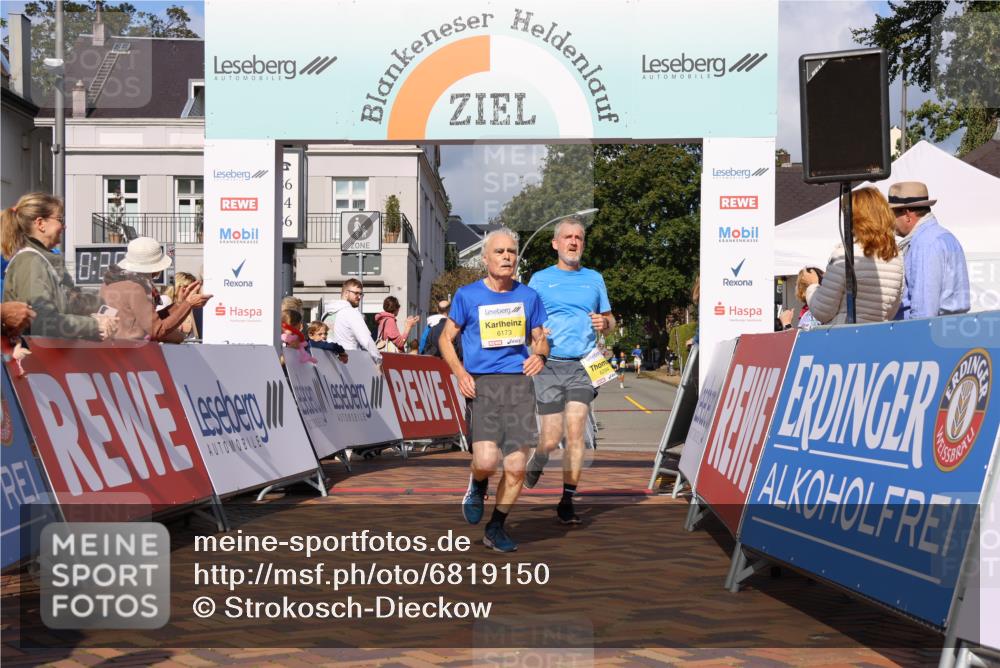 25.08.2024 - 20. Blankeneser Heldenlauf Strokosch-Dieckow http://msf.ph/oto/6819150 25.08.2024 10:20:47 Ziel 6173, 6294, 6513 meine-sportfotos.de