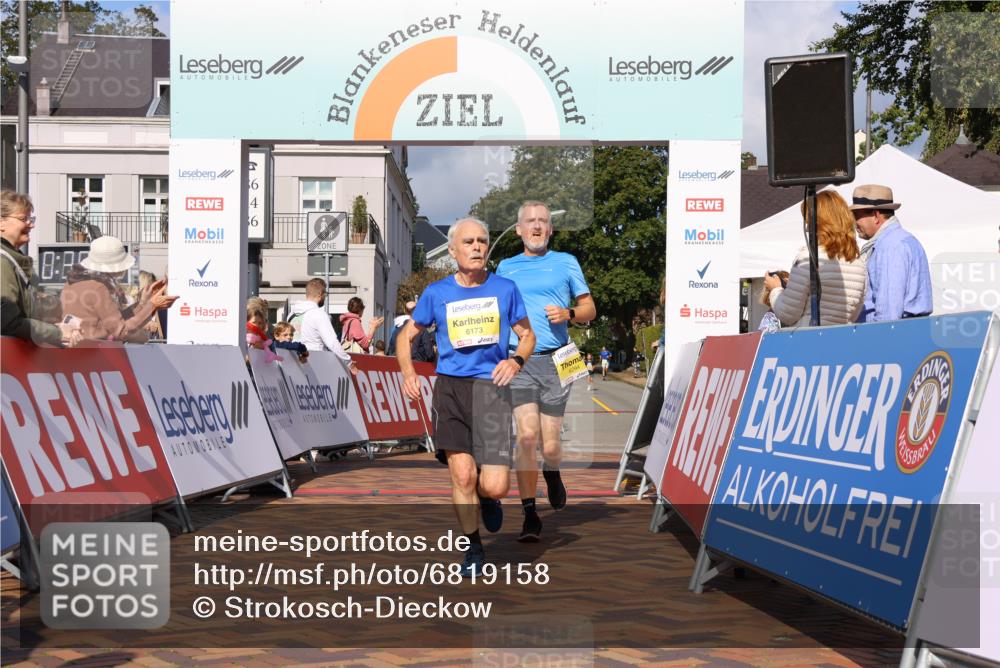 25.08.2024 - 20. Blankeneser Heldenlauf Strokosch-Dieckow http://msf.ph/oto/6819158 25.08.2024 10:20:47 Ziel 6173, 6294, 6513 meine-sportfotos.de