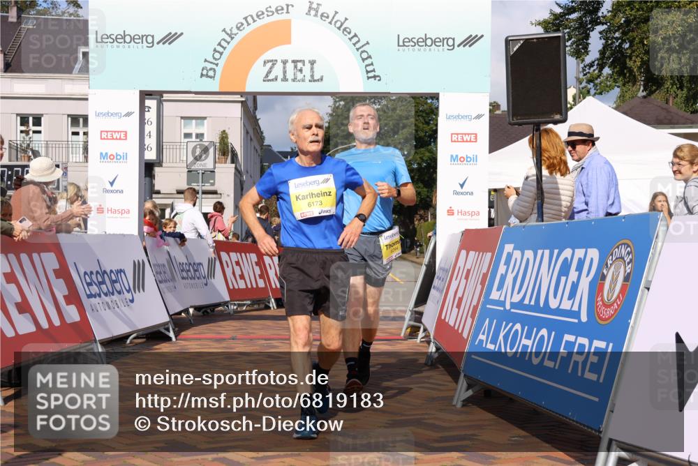 25.08.2024 - 20. Blankeneser Heldenlauf Strokosch-Dieckow http://msf.ph/oto/6819183 25.08.2024 10:20:48 Ziel 6173, 6294 meine-sportfotos.de