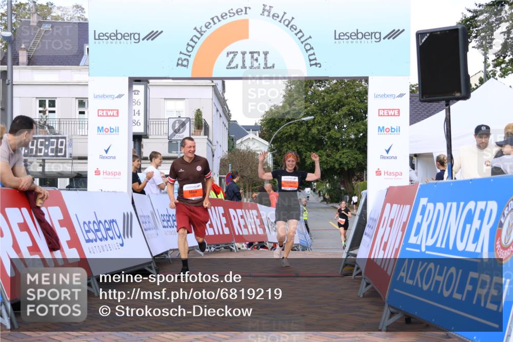 25.08.2024 - 20. Blankeneser Heldenlauf Strokosch-Dieckow http://msf.ph/oto/6819219 25.08.2024 09:46:02 Ziel 188, 243, 249 meine-sportfotos.de