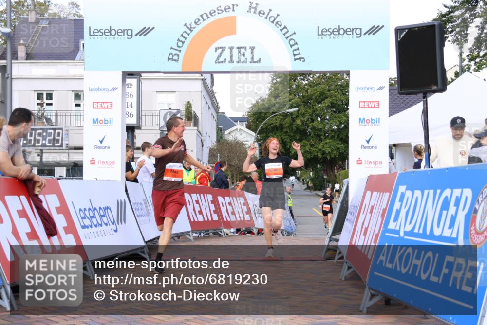 25.08.2024 - 20. Blankeneser Heldenlauf Strokosch-Dieckow http://msf.ph/oto/6819230 25.08.2024 09:46:02 Ziel 188, 243, 249 meine-sportfotos.de