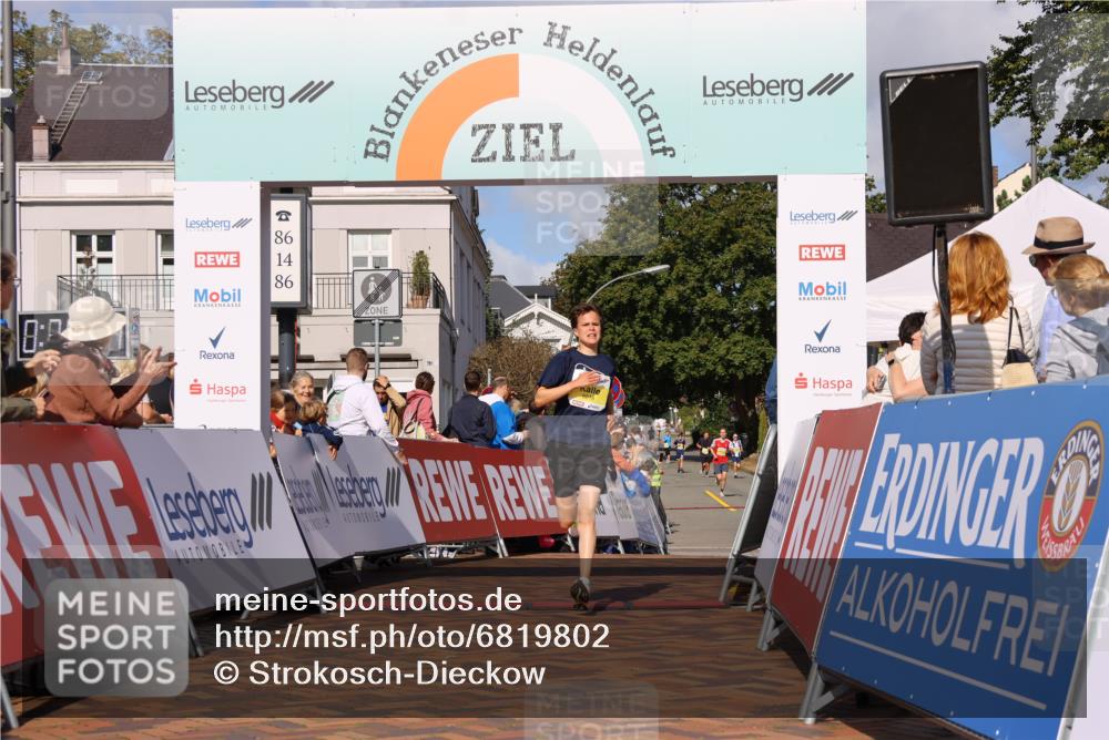 25.08.2024 - 20. Blankeneser Heldenlauf Strokosch-Dieckow http://msf.ph/oto/6819802 25.08.2024 10:21:49 Ziel 6018 meine-sportfotos.de