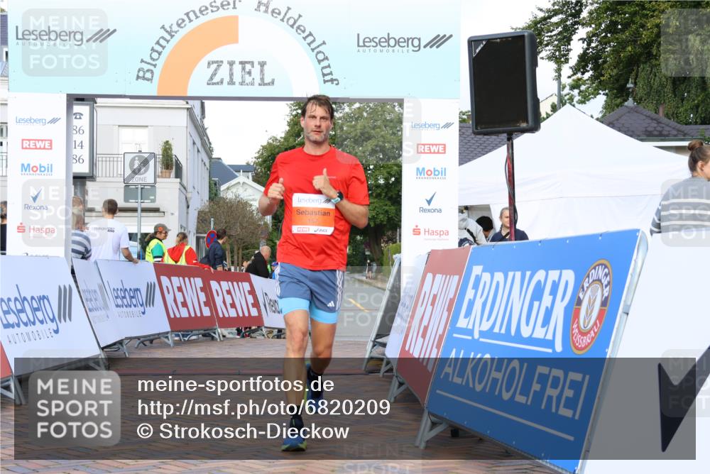 25.08.2024 - 20. Blankeneser Heldenlauf Strokosch-Dieckow http://msf.ph/oto/6820209 25.08.2024 09:46:52 Ziel 157 meine-sportfotos.de