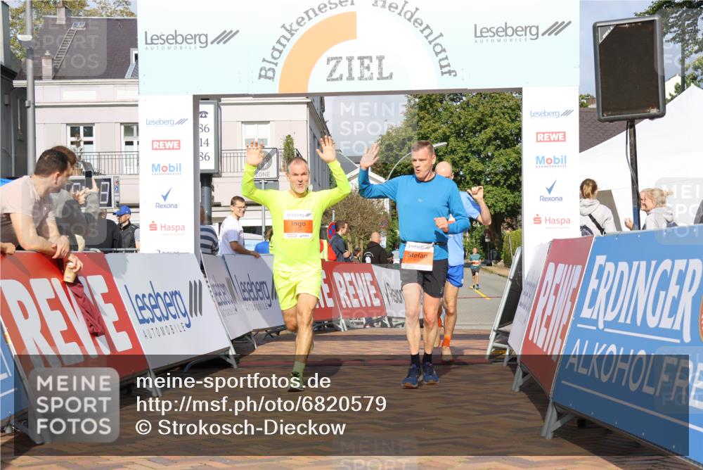 25.08.2024 - 20. Blankeneser Heldenlauf Strokosch-Dieckow http://msf.ph/oto/6820579 25.08.2024 09:47:26 Ziel 179, 239, 240 meine-sportfotos.de