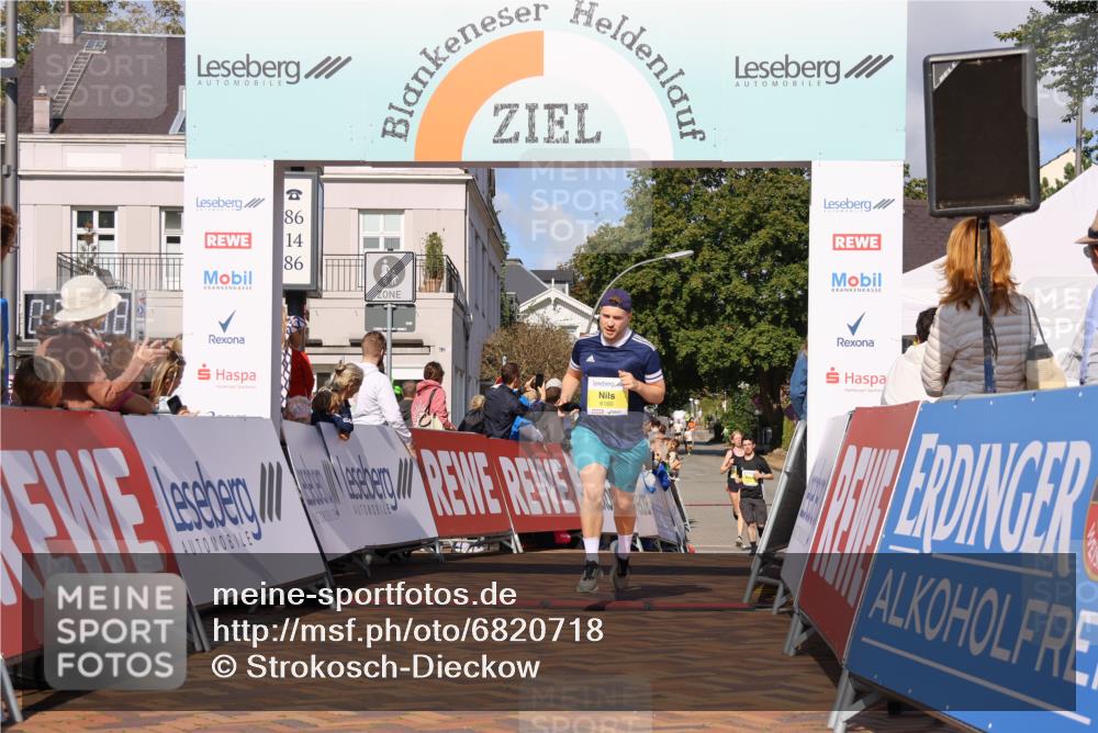 25.08.2024 - 20. Blankeneser Heldenlauf Strokosch-Dieckow http://msf.ph/oto/6820718 25.08.2024 10:22:26 Ziel 6160, 6498 meine-sportfotos.de