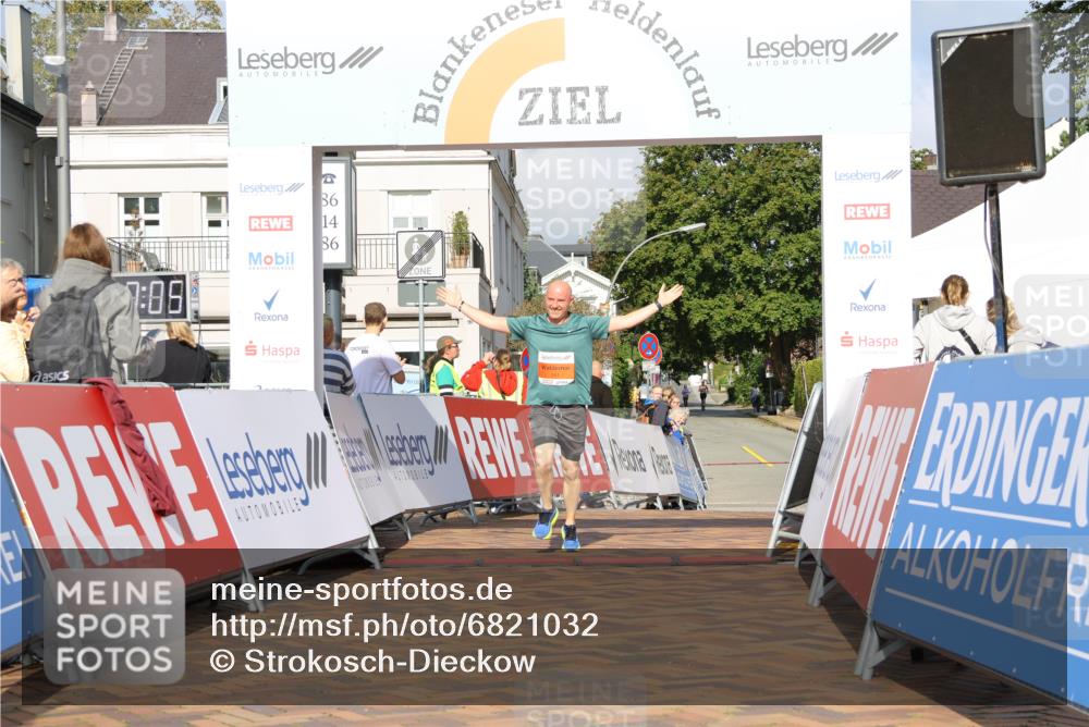 25.08.2024 - 20. Blankeneser Heldenlauf Strokosch-Dieckow http://msf.ph/oto/6821032 25.08.2024 09:47:38 Ziel 141 meine-sportfotos.de