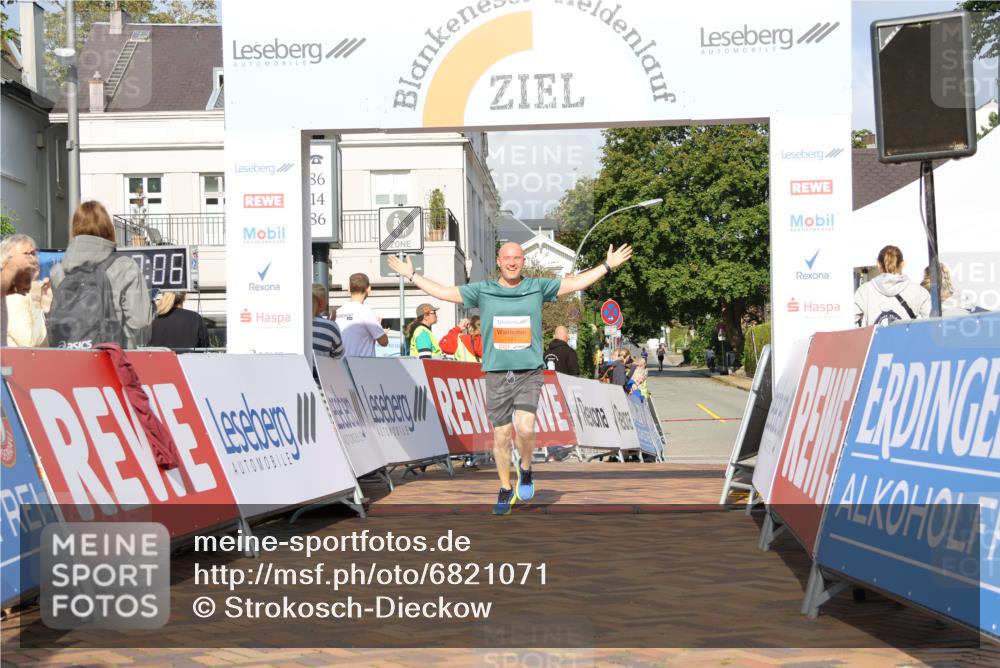 25.08.2024 - 20. Blankeneser Heldenlauf Strokosch-Dieckow http://msf.ph/oto/6821071 25.08.2024 09:47:39 Ziel 141 meine-sportfotos.de
