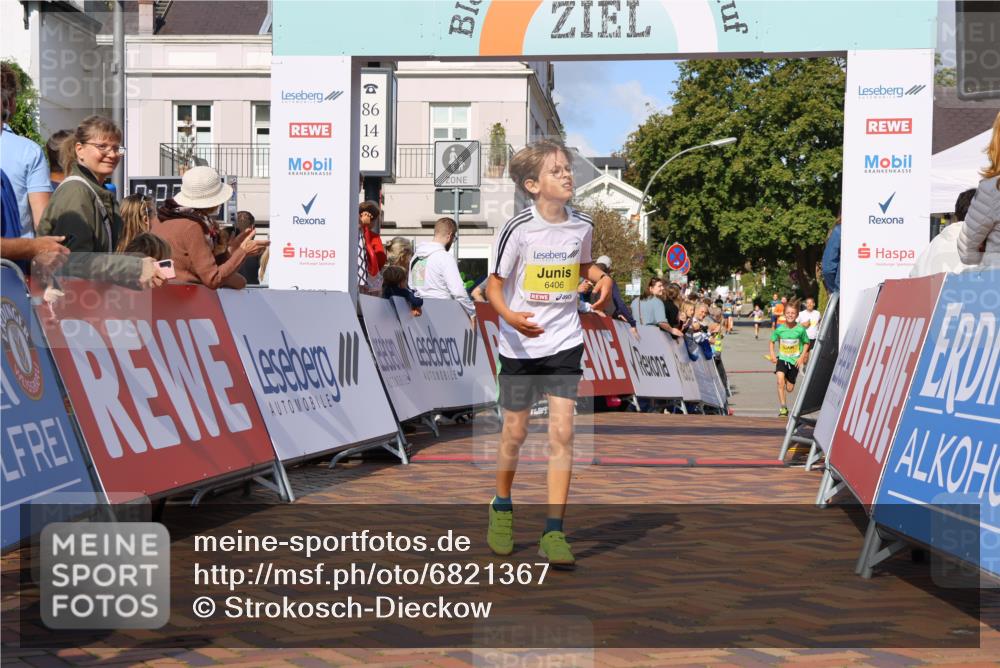25.08.2024 - 20. Blankeneser Heldenlauf Strokosch-Dieckow http://msf.ph/oto/6821367 25.08.2024 10:22:49 Ziel 6406, 6531 meine-sportfotos.de