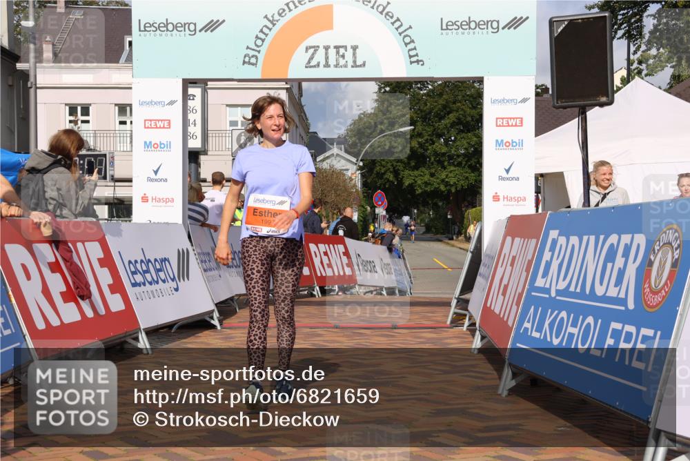 25.08.2024 - 20. Blankeneser Heldenlauf Strokosch-Dieckow http://msf.ph/oto/6821659 25.08.2024 09:48:14 Ziel 132, 199 meine-sportfotos.de