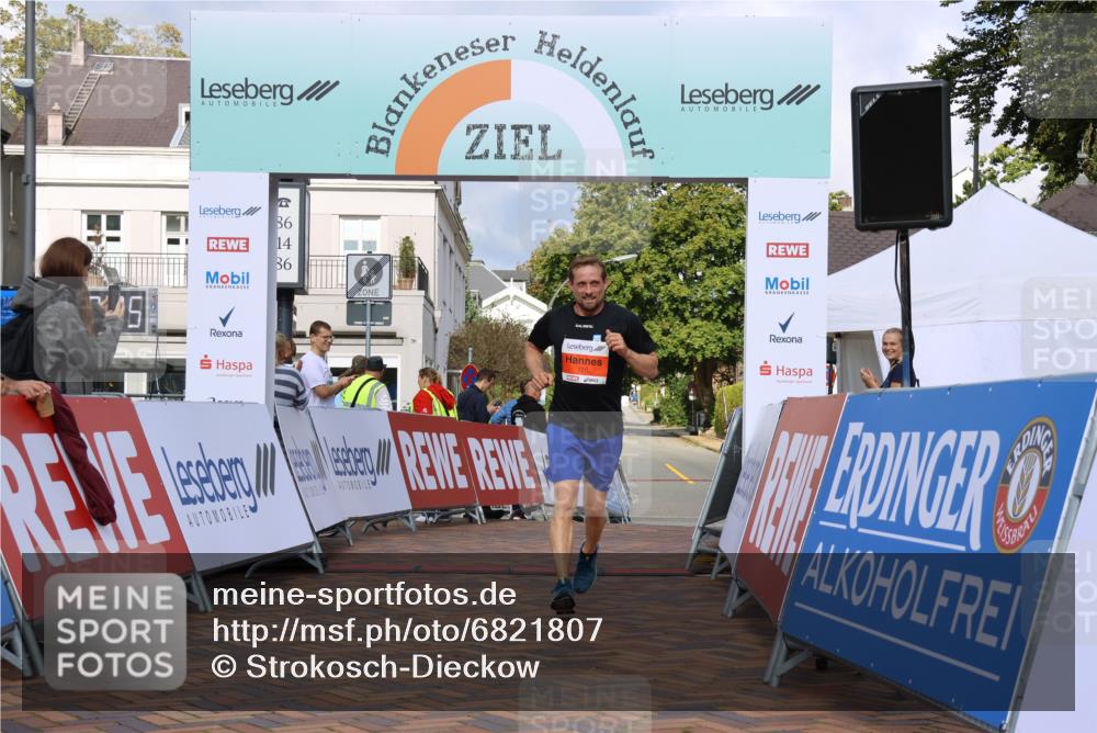 25.08.2024 - 20. Blankeneser Heldenlauf Strokosch-Dieckow http://msf.ph/oto/6821807 25.08.2024 09:48:38 Ziel 176 meine-sportfotos.de