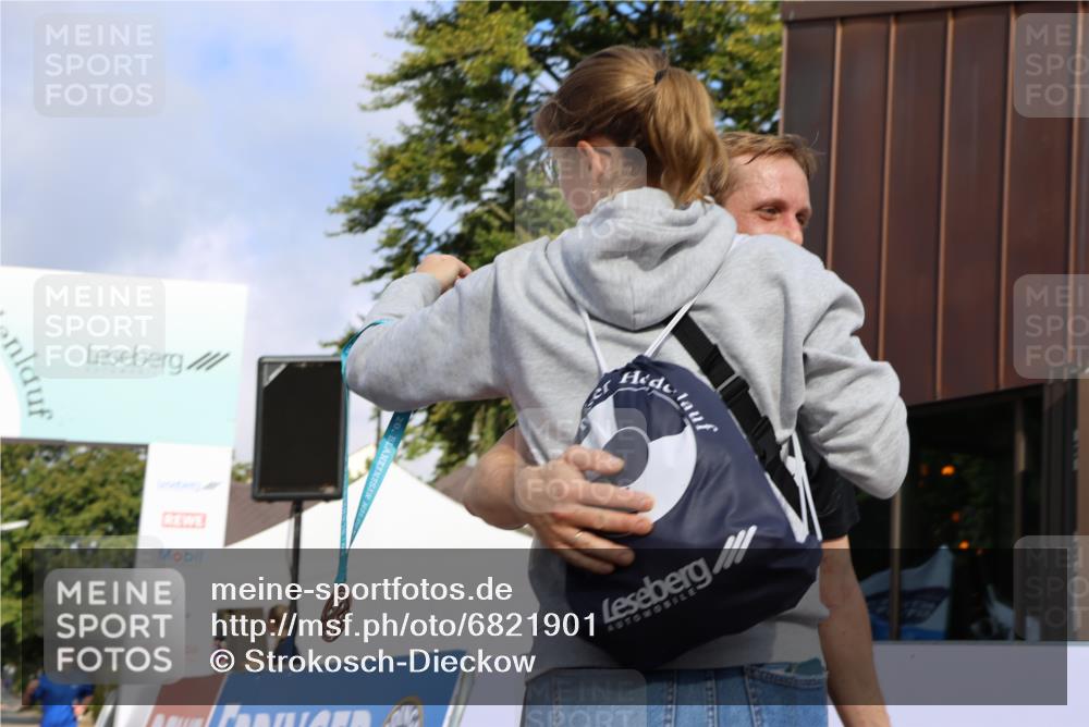 25.08.2024 - 20. Blankeneser Heldenlauf Strokosch-Dieckow http://msf.ph/oto/6821901 25.08.2024 09:48:41 Ziel 176, 268 meine-sportfotos.de