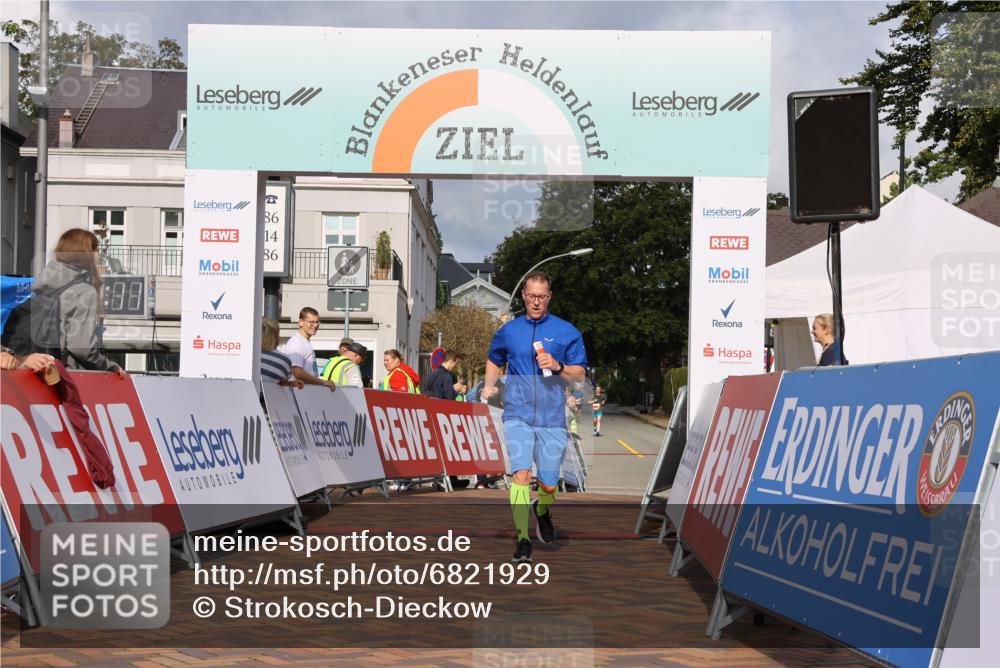 25.08.2024 - 20. Blankeneser Heldenlauf Strokosch-Dieckow http://msf.ph/oto/6821929 25.08.2024 09:48:44 Ziel 176, 268 meine-sportfotos.de