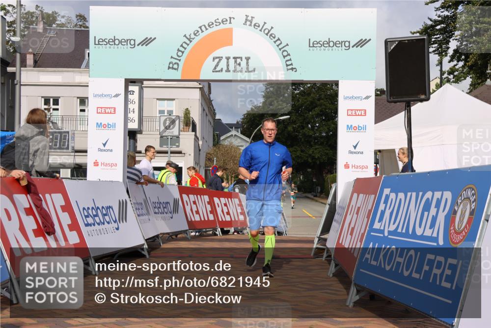 25.08.2024 - 20. Blankeneser Heldenlauf Strokosch-Dieckow http://msf.ph/oto/6821945 25.08.2024 09:48:45 Ziel 176, 268 meine-sportfotos.de