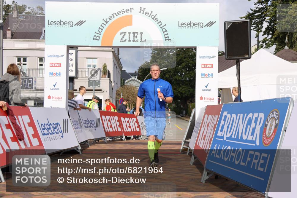 25.08.2024 - 20. Blankeneser Heldenlauf Strokosch-Dieckow http://msf.ph/oto/6821964 25.08.2024 09:48:45 Ziel 176, 268 meine-sportfotos.de