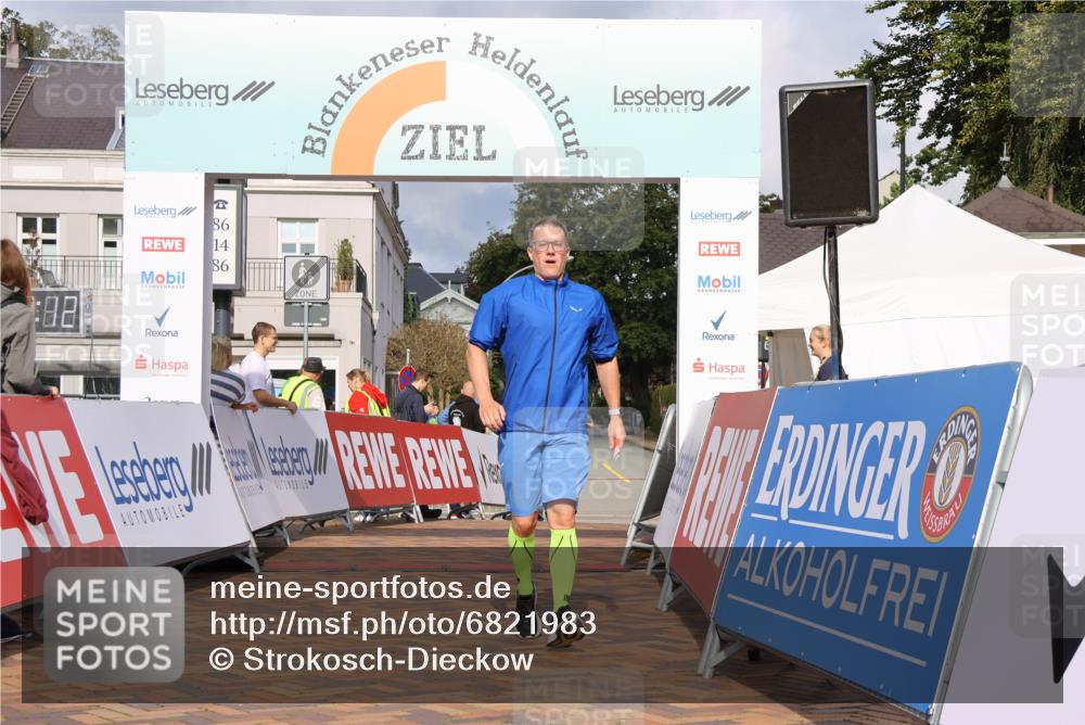 25.08.2024 - 20. Blankeneser Heldenlauf Strokosch-Dieckow http://msf.ph/oto/6821983 25.08.2024 09:48:45 Ziel 176, 268 meine-sportfotos.de