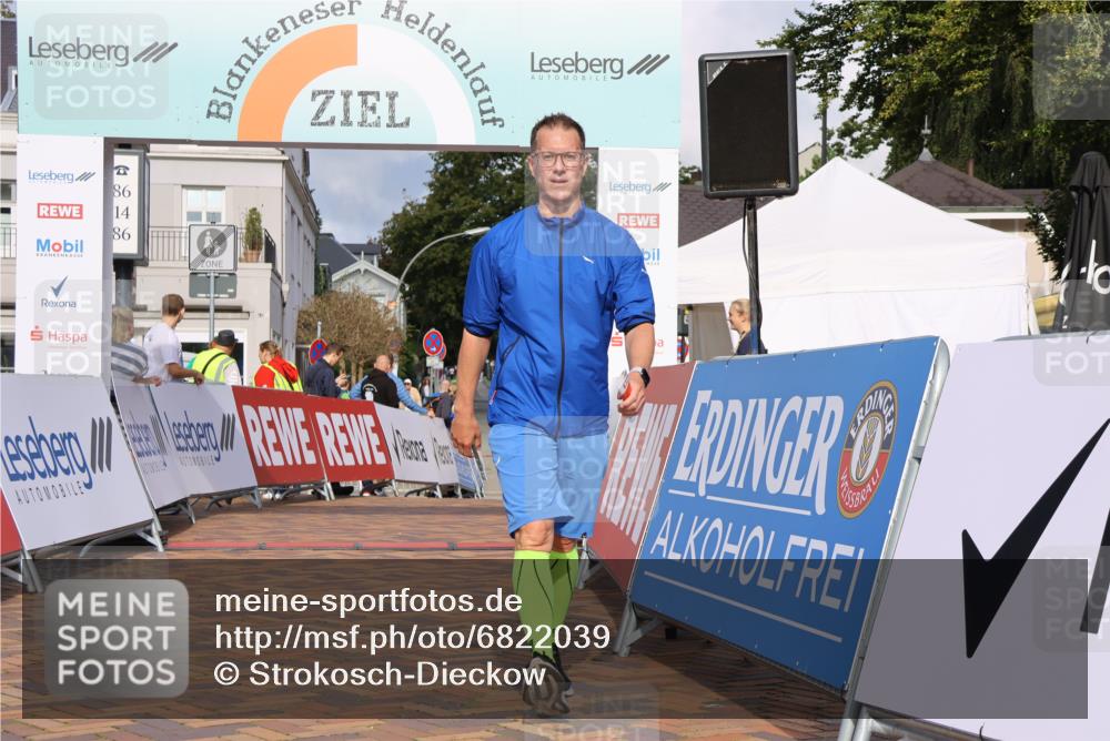 25.08.2024 - 20. Blankeneser Heldenlauf Strokosch-Dieckow http://msf.ph/oto/6822039 25.08.2024 09:48:47 Ziel 268 meine-sportfotos.de