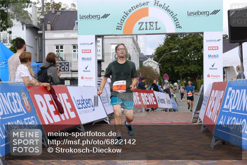 25.08.2024 - 20. Blankeneser Heldenlauf Strokosch-Dieckow http://msf.ph/oto/6822142 25.08.2024 09:48:59 Ziel 216, 250 meine-sportfotos.de
