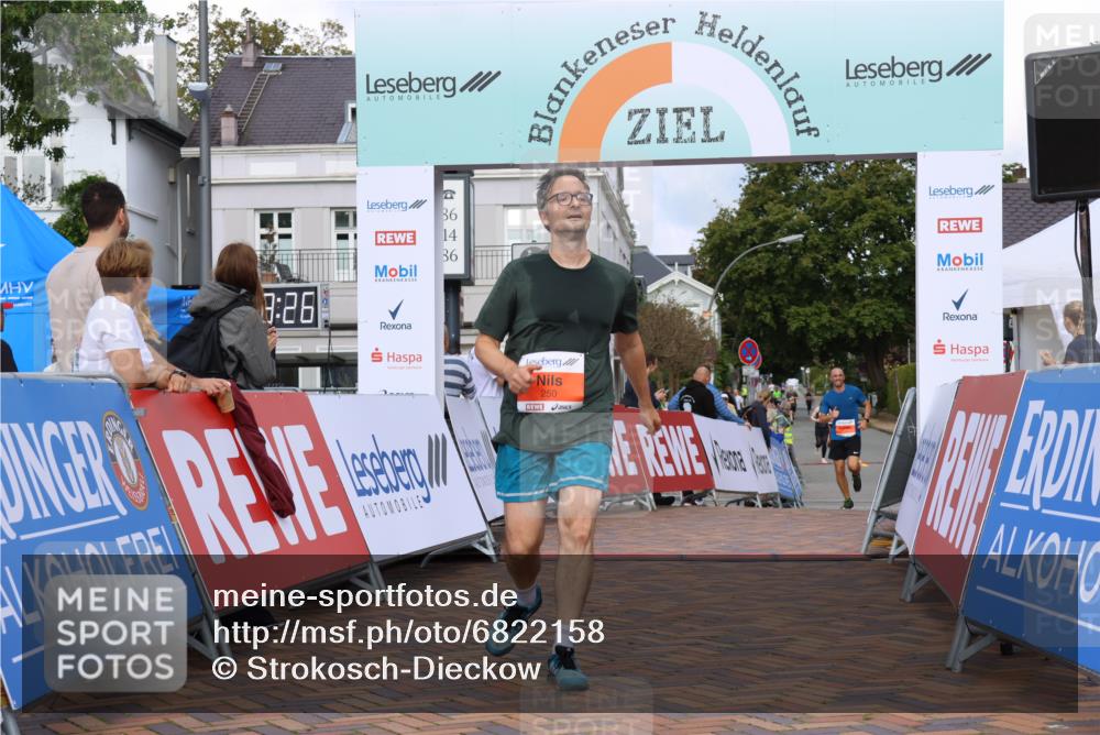 25.08.2024 - 20. Blankeneser Heldenlauf Strokosch-Dieckow http://msf.ph/oto/6822158 25.08.2024 09:48:59 Ziel 216, 250 meine-sportfotos.de