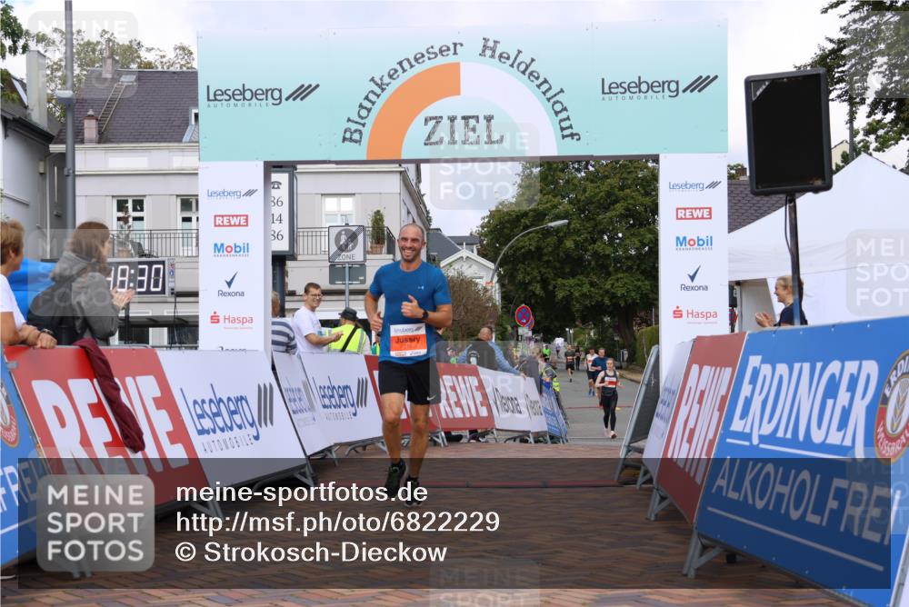25.08.2024 - 20. Blankeneser Heldenlauf Strokosch-Dieckow http://msf.ph/oto/6822229 25.08.2024 09:49:03 Ziel 216, 250 meine-sportfotos.de