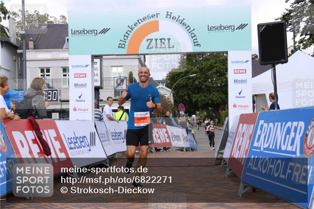 25.08.2024 - 20. Blankeneser Heldenlauf Strokosch-Dieckow http://msf.ph/oto/6822271 25.08.2024 09:49:04 Ziel 216, 250 meine-sportfotos.de