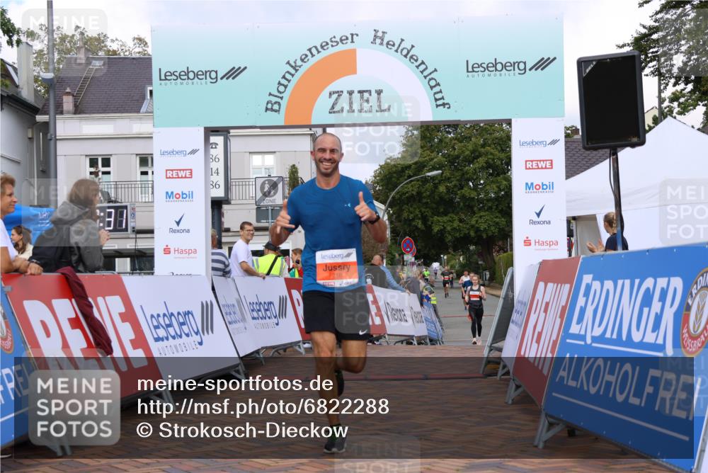 25.08.2024 - 20. Blankeneser Heldenlauf Strokosch-Dieckow http://msf.ph/oto/6822288 25.08.2024 09:49:04 Ziel 216, 250 meine-sportfotos.de