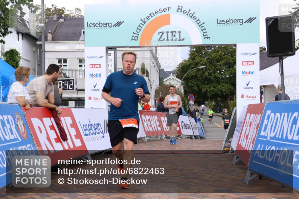 25.08.2024 - 20. Blankeneser Heldenlauf Strokosch-Dieckow http://msf.ph/oto/6822463 25.08.2024 09:49:15 Ziel 112, 131, 166 meine-sportfotos.de