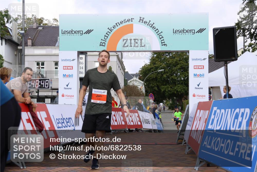 25.08.2024 - 20. Blankeneser Heldenlauf Strokosch-Dieckow http://msf.ph/oto/6822538 25.08.2024 09:49:21 Ziel 118, 127, 131, 166 meine-sportfotos.de