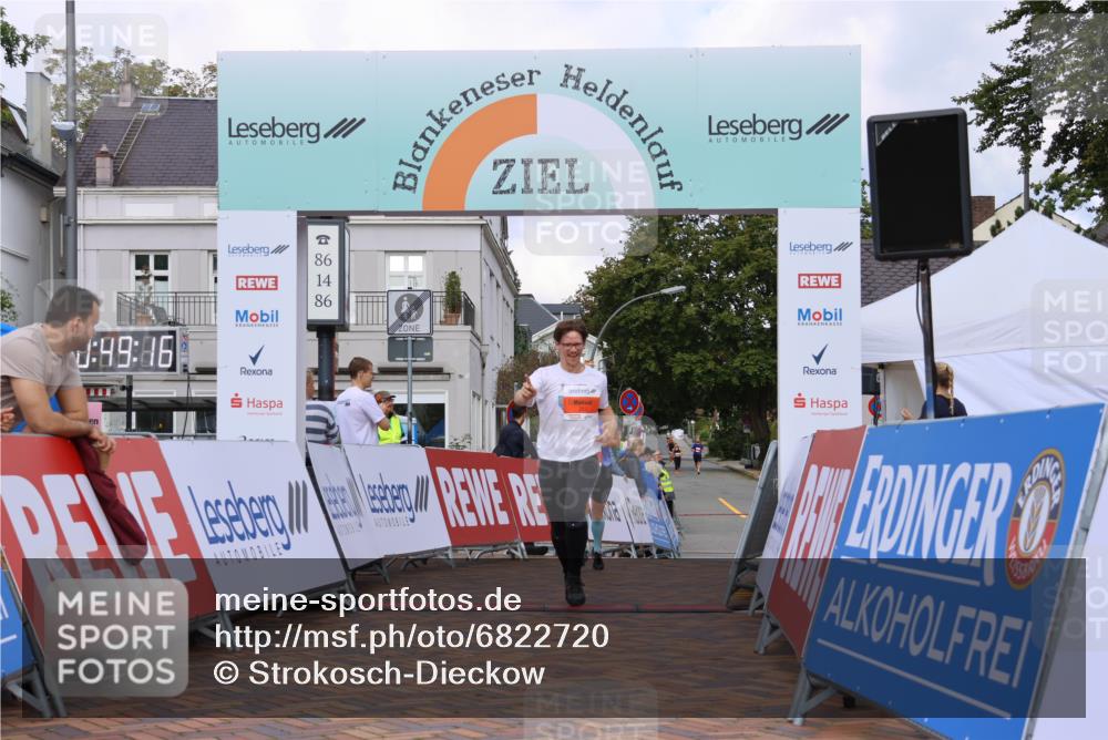 25.08.2024 - 20. Blankeneser Heldenlauf Strokosch-Dieckow http://msf.ph/oto/6822720 25.08.2024 09:49:49 Ziel 155, 283 meine-sportfotos.de
