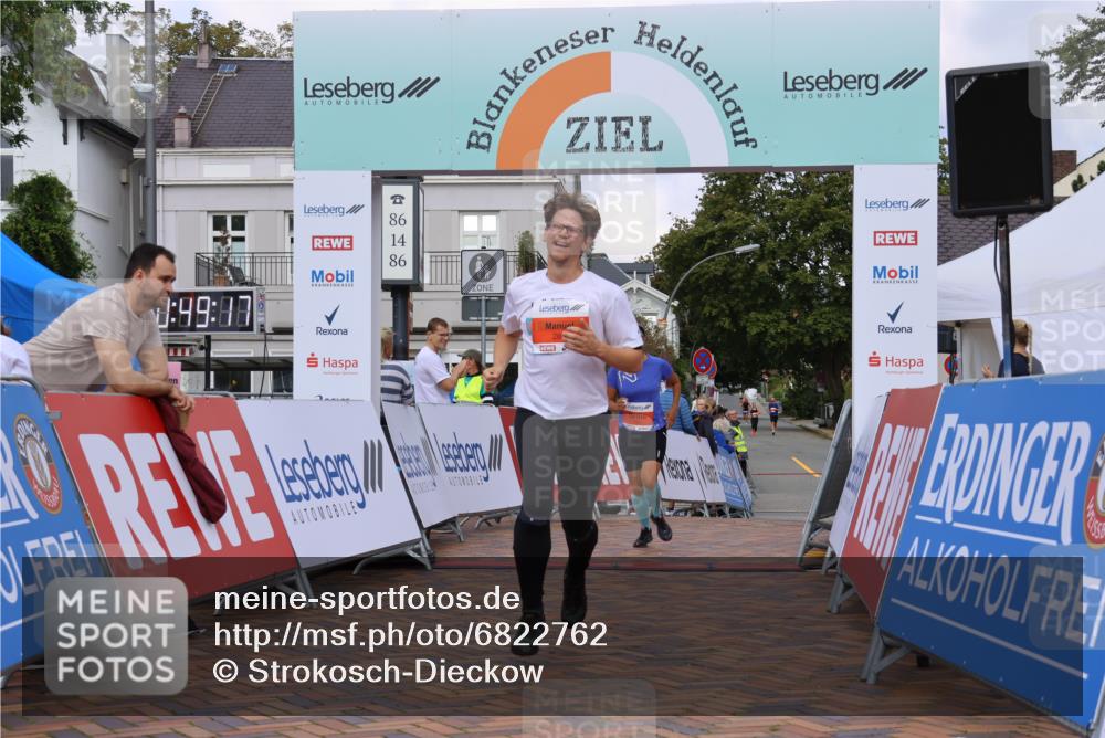 25.08.2024 - 20. Blankeneser Heldenlauf Strokosch-Dieckow http://msf.ph/oto/6822762 25.08.2024 09:49:50 Ziel 155, 283 meine-sportfotos.de