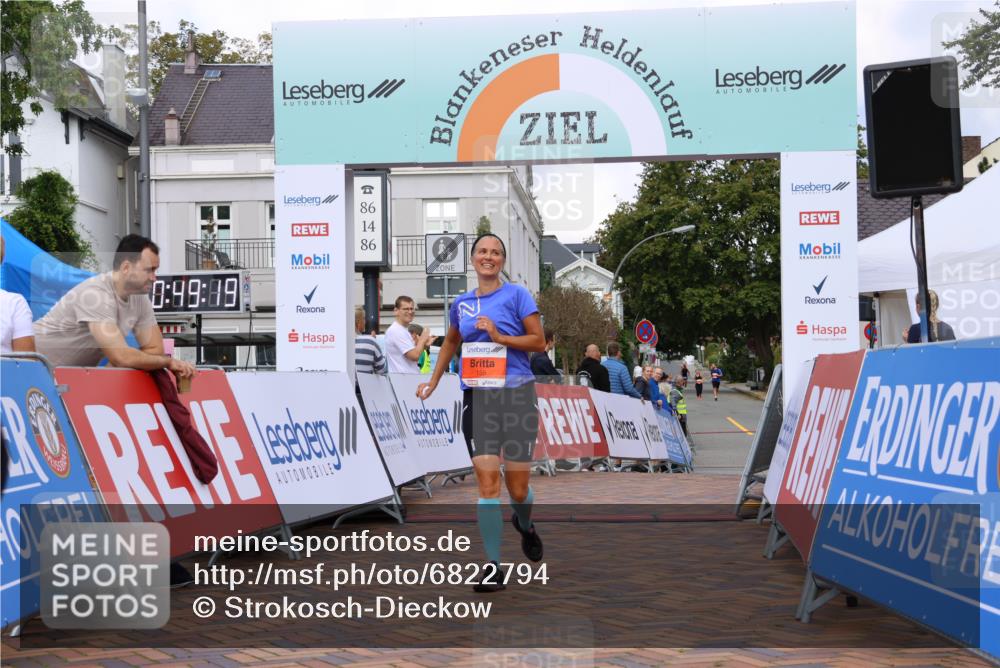 25.08.2024 - 20. Blankeneser Heldenlauf Strokosch-Dieckow http://msf.ph/oto/6822794 25.08.2024 09:49:52 Ziel 155, 283 meine-sportfotos.de