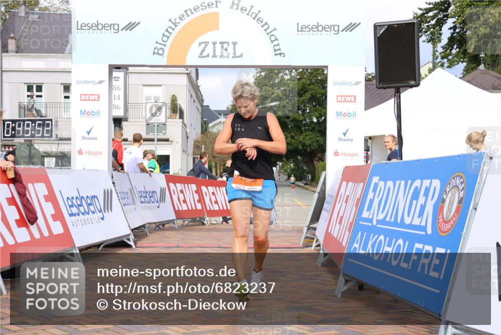 25.08.2024 - 20. Blankeneser Heldenlauf Strokosch-Dieckow http://msf.ph/oto/6823237 25.08.2024 09:50:26 Ziel 119 meine-sportfotos.de