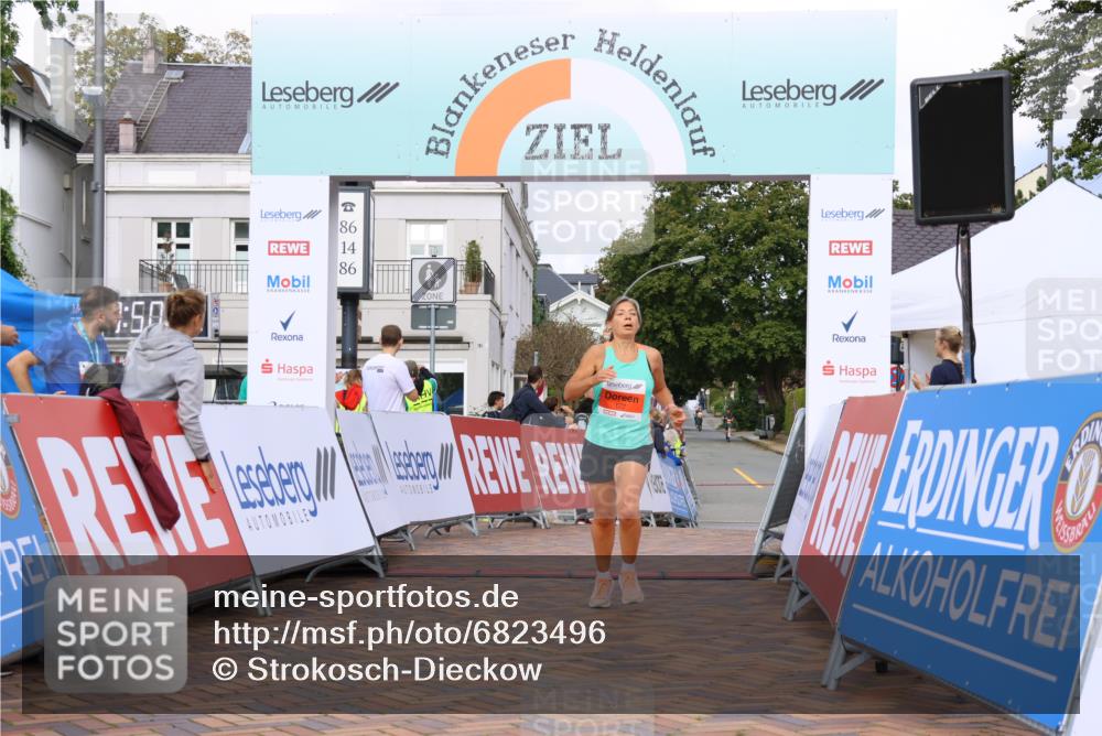 25.08.2024 - 20. Blankeneser Heldenlauf Strokosch-Dieckow http://msf.ph/oto/6823496 25.08.2024 09:50:44 Ziel 122 meine-sportfotos.de