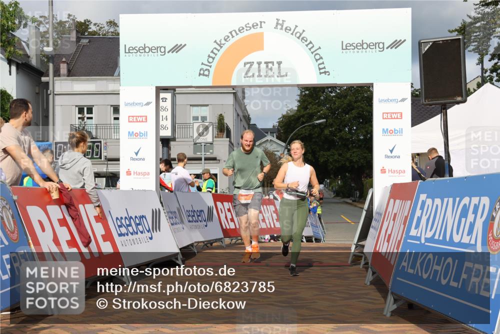 25.08.2024 - 20. Blankeneser Heldenlauf Strokosch-Dieckow http://msf.ph/oto/6823785 25.08.2024 09:51:23 Ziel 114, 123 meine-sportfotos.de