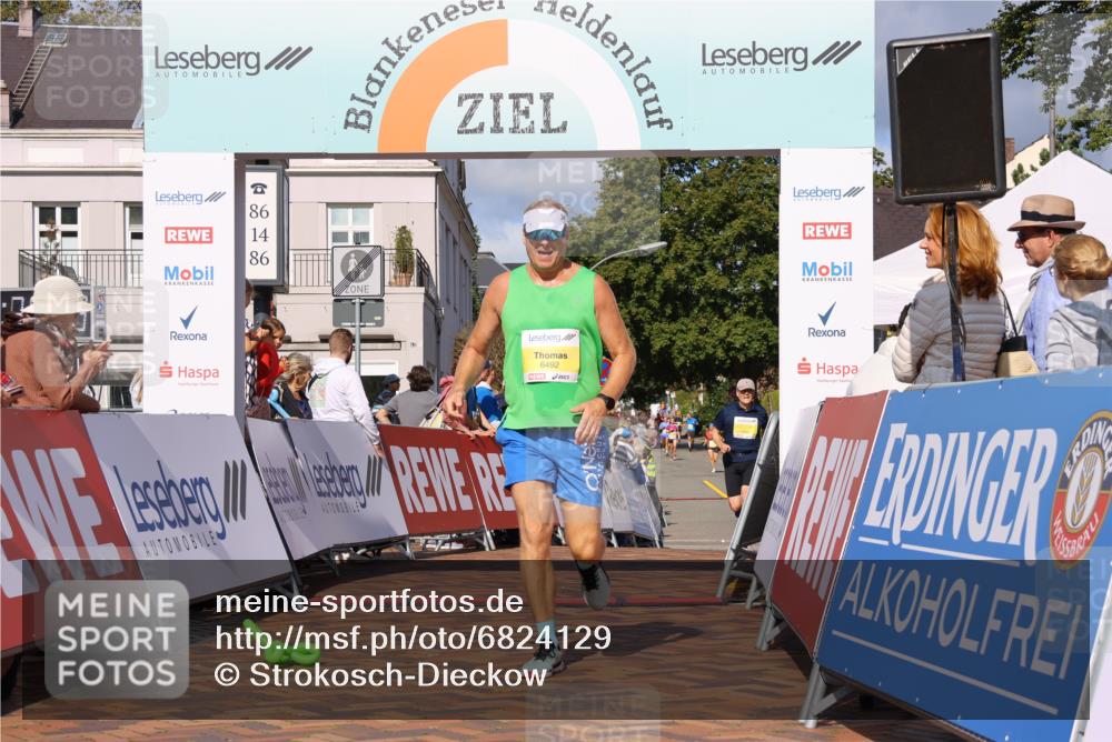 25.08.2024 - 20. Blankeneser Heldenlauf Strokosch-Dieckow http://msf.ph/oto/6824129 25.08.2024 10:23:36 Ziel 6492, 6530 meine-sportfotos.de