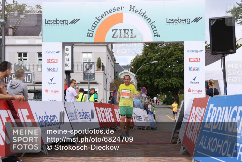 25.08.2024 - 20. Blankeneser Heldenlauf Strokosch-Dieckow http://msf.ph/oto/6824709 25.08.2024 09:52:13 Ziel 289 meine-sportfotos.de