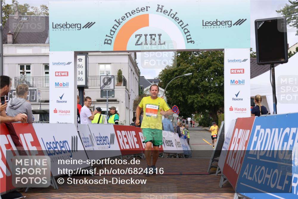 25.08.2024 - 20. Blankeneser Heldenlauf Strokosch-Dieckow http://msf.ph/oto/6824816 25.08.2024 09:52:14 Ziel 289 meine-sportfotos.de