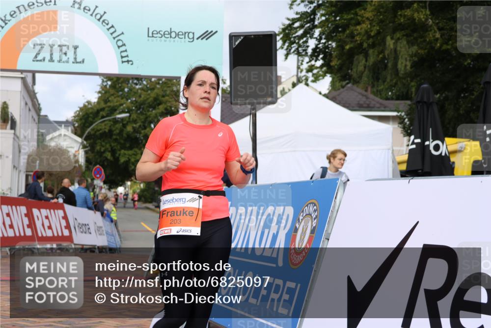 25.08.2024 - 20. Blankeneser Heldenlauf Strokosch-Dieckow http://msf.ph/oto/6825097 25.08.2024 09:52:26 Ziel 203, 260, 261 meine-sportfotos.de