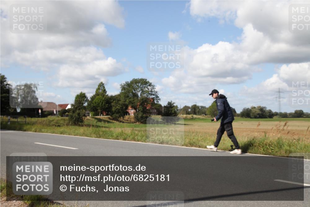25.08.2024 - Elbe Triathlon Hamburg Fuchs,  Jonas http://msf.ph/oto/6825181 25.08.2024 11:54:35 Radfahren  meine-sportfotos.de
