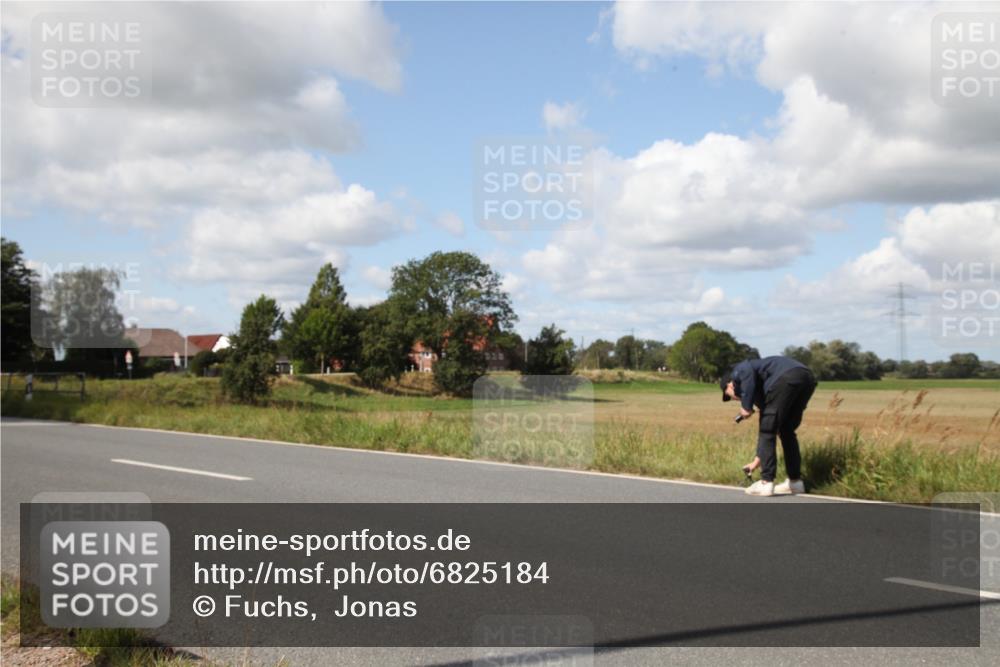 25.08.2024 - Elbe Triathlon Hamburg Fuchs,  Jonas http://msf.ph/oto/6825184 25.08.2024 11:54:34 Radfahren  meine-sportfotos.de