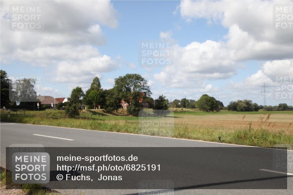 25.08.2024 - Elbe Triathlon Hamburg Fuchs,  Jonas http://msf.ph/oto/6825191 25.08.2024 11:54:27 Radfahren  meine-sportfotos.de