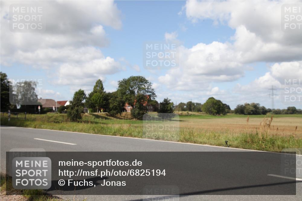 25.08.2024 - Elbe Triathlon Hamburg Fuchs,  Jonas http://msf.ph/oto/6825194 25.08.2024 11:54:27 Radfahren  meine-sportfotos.de