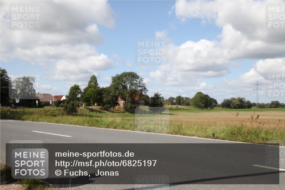 25.08.2024 - Elbe Triathlon Hamburg Fuchs,  Jonas http://msf.ph/oto/6825197 25.08.2024 11:54:26 Radfahren  meine-sportfotos.de