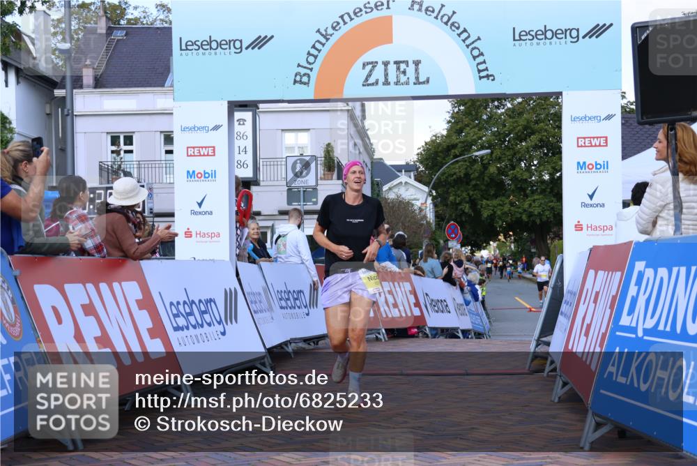 25.08.2024 - 20. Blankeneser Heldenlauf Strokosch-Dieckow http://msf.ph/oto/6825233 25.08.2024 10:24:27 Ziel 6310, 6460 meine-sportfotos.de