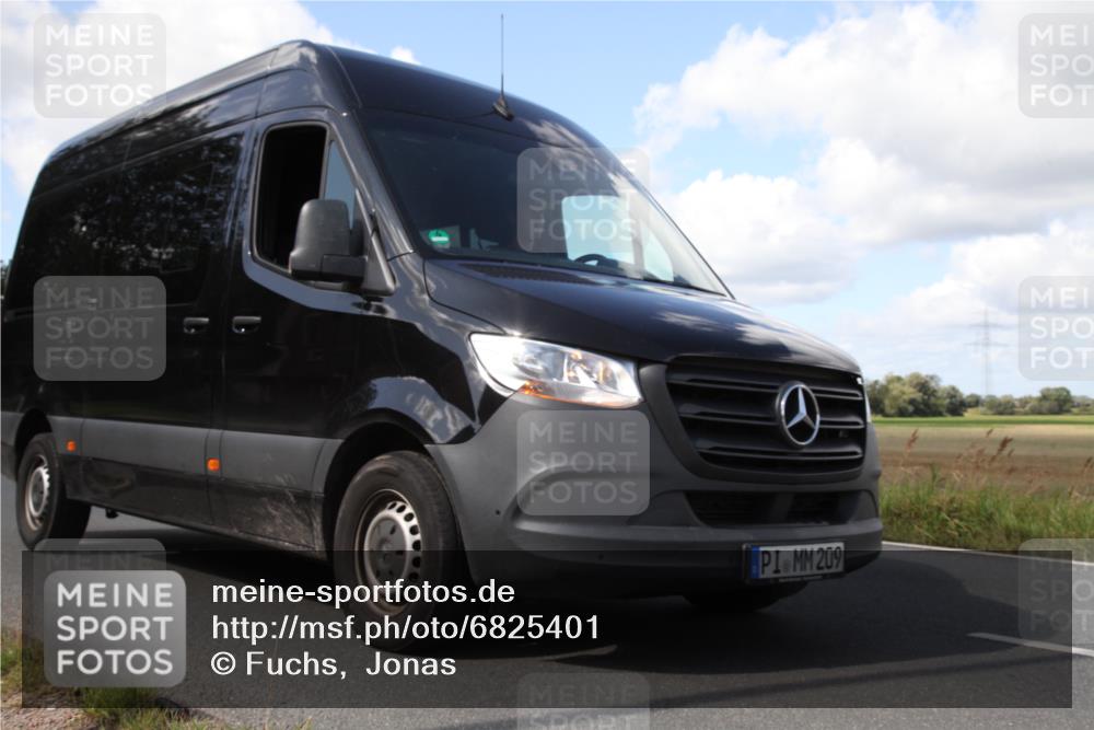 25.08.2024 - Elbe Triathlon Hamburg Fuchs,  Jonas http://msf.ph/oto/6825401 25.08.2024 11:53:29 Radfahren  meine-sportfotos.de