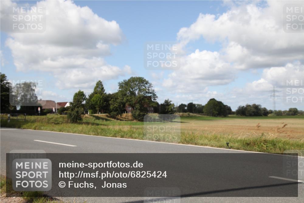 25.08.2024 - Elbe Triathlon Hamburg Fuchs,  Jonas http://msf.ph/oto/6825424 25.08.2024 11:53:10 Radfahren  meine-sportfotos.de