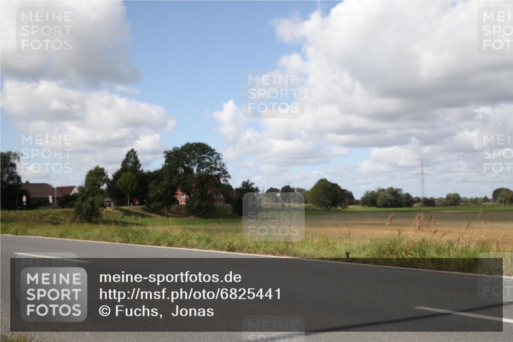 25.08.2024 - Elbe Triathlon Hamburg Fuchs,  Jonas http://msf.ph/oto/6825441 25.08.2024 11:49:28 Radfahren  meine-sportfotos.de