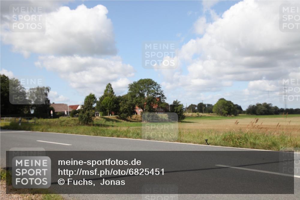 25.08.2024 - Elbe Triathlon Hamburg Fuchs,  Jonas http://msf.ph/oto/6825451 25.08.2024 11:48:22 Radfahren  meine-sportfotos.de